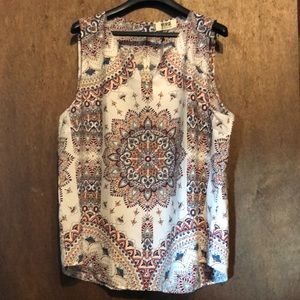 Verse split neck top